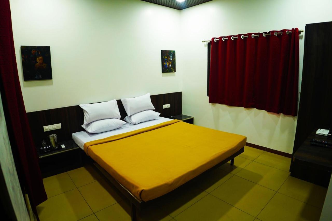 Elitehotels And Resorts Pvt Ltd Alībāg Buitenkant foto