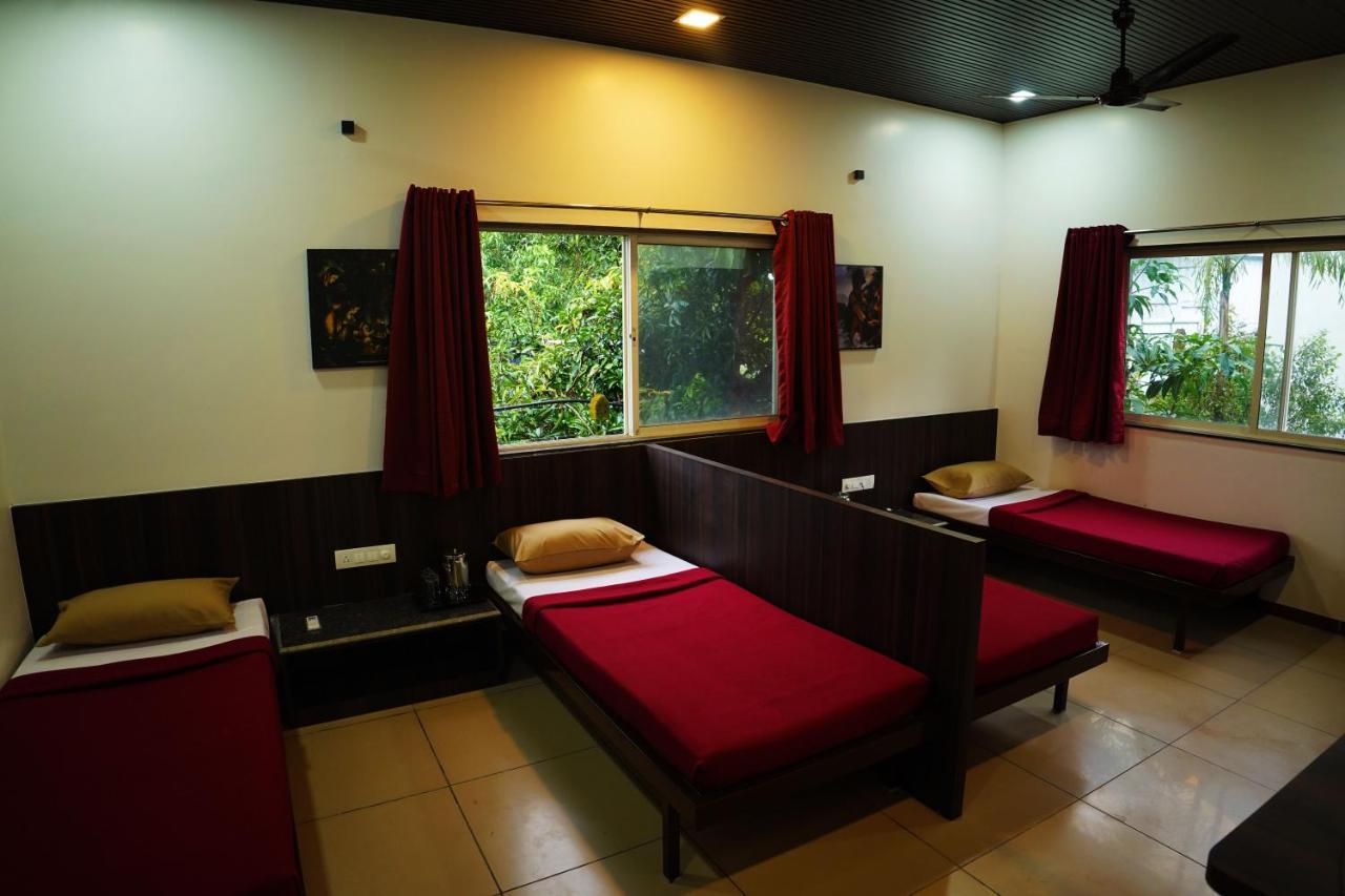 Elitehotels And Resorts Pvt Ltd Alībāg Buitenkant foto